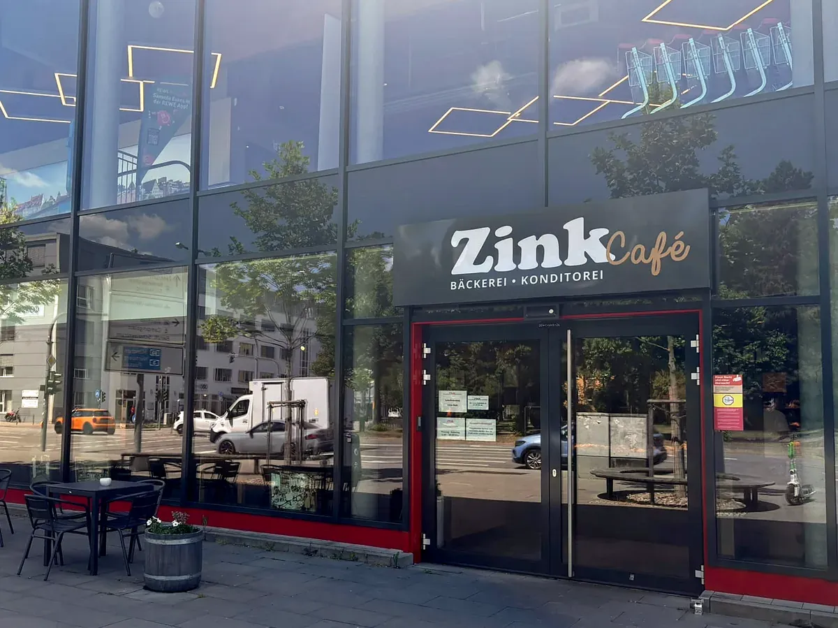 Eindruck der Zink-Filiale Regensburg — Prüfening (REWE)